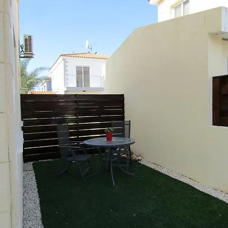 Ella Villa *